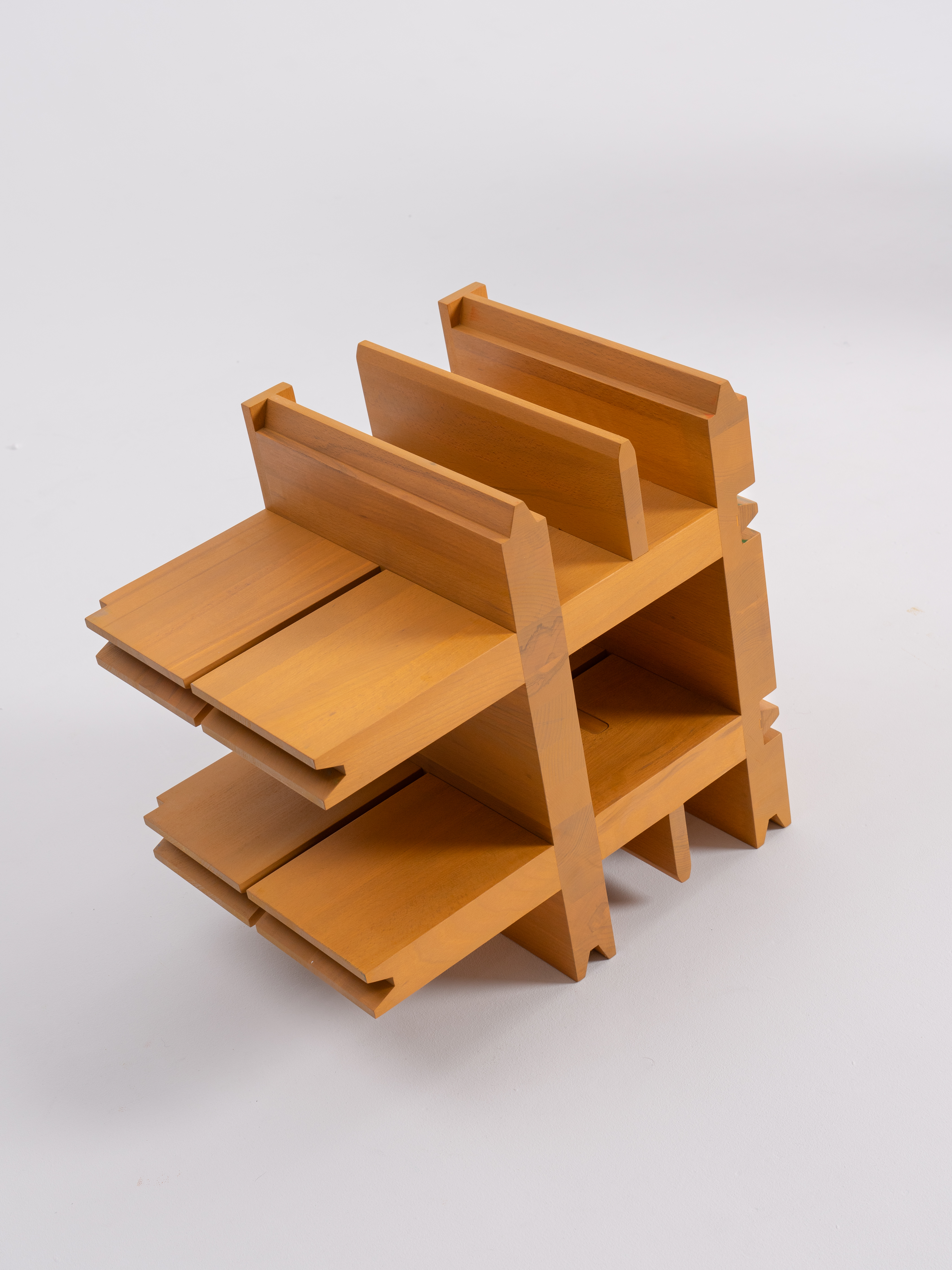 CABINET.6(1)